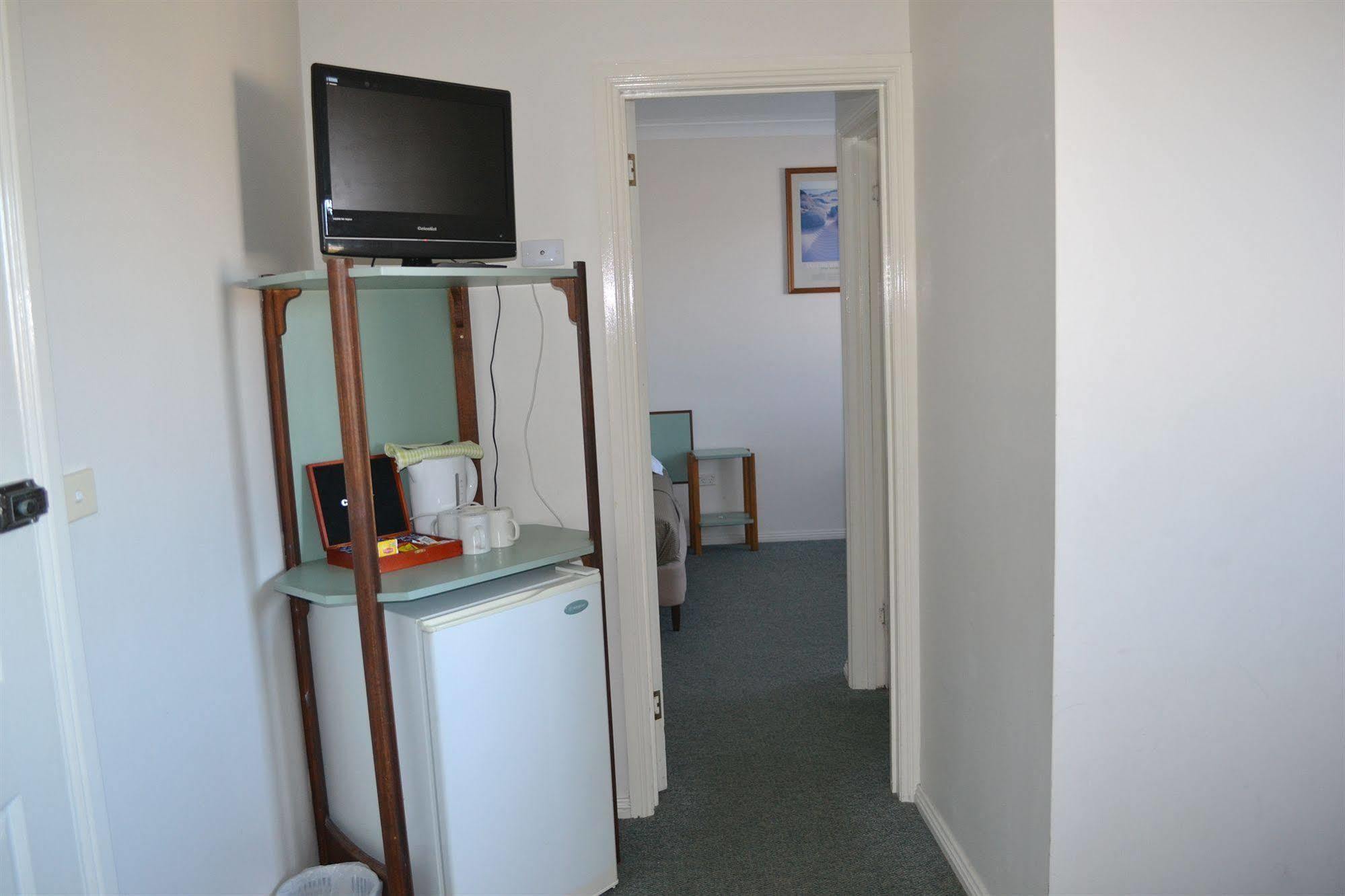Hobart Tower Motel Exteriör bild